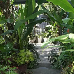 Sunny Garden Privatunterkunft